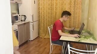 The computer broke down, called a friend to repair