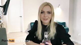 A beautiful neighbor came to visit and offered a blowjob, just like Lis Evans