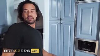 Phoenix Marie cheats on her husband with his friend, who also happens to be her old sex partner