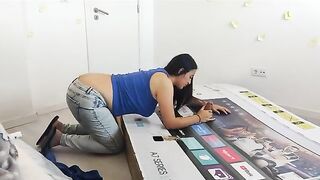 Fucking my stepmom through a hole in a box, she didn’t suspect a thing