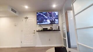 Babe won’t let me finish my game, so I released my cum in her mouth