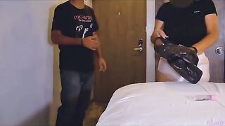 I ordered a consolador online and had sex with the delivery guy, real and raw