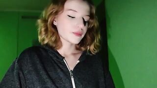 My parents are at home, let's have sex in the entrance