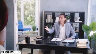 Anal loving Willow makes a deep impression on her potential boss
