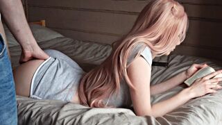 A cute girl gave her body to a guy for a few minutes
