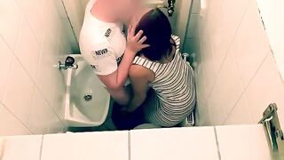 Hot tinder date ends up in a restaurant toilet, clothed and wild
