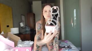 I tried on see-through lingerie and uploaded it to YouTube