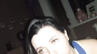 A gorgeous brunette gave me a blowjob in the hotel room after a tinder date