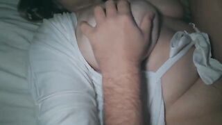 I fucks my wife at night and cum on her big ass, I love it
