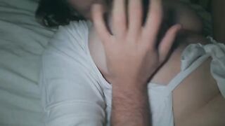 I fucks my wife at night and cum on her big ass, I love it