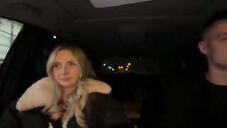 A student can't pay for a fake taxi ride