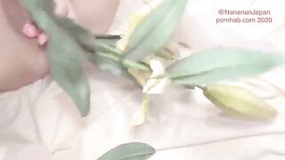 While the girl put flowers in her ass, she was penetrated and received a cumshot
