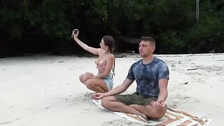 I tried meditation on the beach and got a blowjob from a hot girl