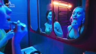 Girl was picked up in the toilet of the night club and got intimate