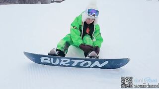 Exposure sex with a cute 18-year-old girl on the slopes