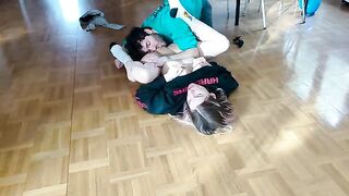 The guy fucked his girlfriend on the floor and made cumshot
