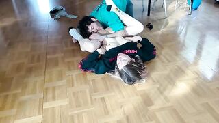 The guy fucked his girlfriend on the floor and made cumshot