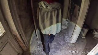 Exploring abandoned mansion from 1872 in a steamy vlog