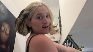 A hot woman prefers a thick cock to money in her house