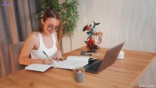 A Spanish lesson turns into a wet pussy squirt session