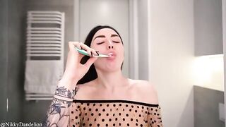 Woke up with a stranger in bed, got fucked hard and cum in pussy