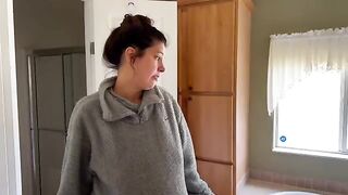 A pregnant Latina tries to get a better housing deal from her landlord