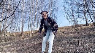 A sexy girl went camping and met a guy in the woods