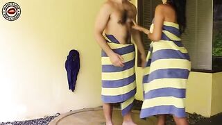 The guy fucked his girlfriend in the bathtub full of water