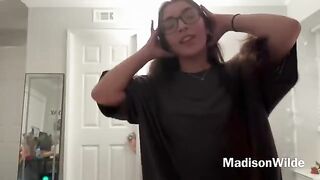 The hottest Latina in glasses gets her boyfriend’s cock sucked in POV