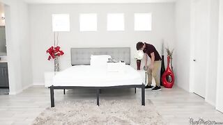 A mature woman Jordan Maxx gets fucked by a young guy