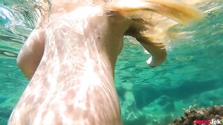 Babe JessiJek fucked on the beach in anal sex adventure