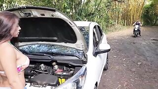 A stranger helped me in a car situation, I thank him with sex