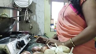 Desi threesome with hot Mumbai babe and her husband in FFM action