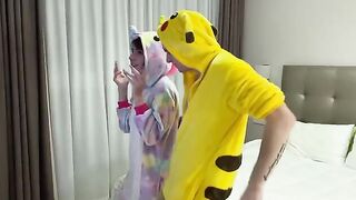 The cute girl was kneaded by her stepbrother after TikTok dance
