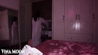 The husband seduced my sister, changing clothes in front of her