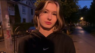 Rich guy fucked an 18-year-old girl on the first date, she’s not proud of her job