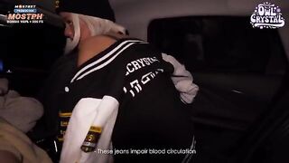 A short time, passionate sex in the car because of the failed starfall