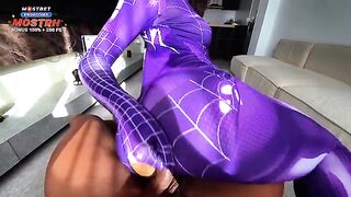 Mary J uses her charm to get close to the new Spiderman in this steamy scene