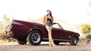 Two retro beauties seduced each other with their perfect butts