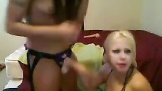 The first size blonde has tits and virtual sex in chat