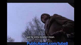 A street girl agreed to fuck for a couple of bills