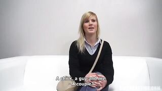 A pretty 25-year-old Czech girl made a blowjob during porn casting