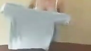 A chick with big milk teaches you to work with it