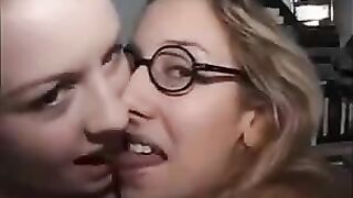 Campus girl fucked in the hostel by a random guy
