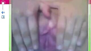 A girl showed her big pussy in the camera chat