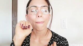 The psychiatrist helps to relieve stress through role play JOI