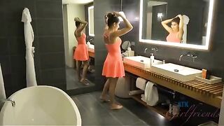 A day of relaxation with a blowjob for her lover in the bedroom