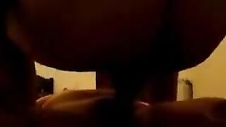 A woman with a sagging belly after childbirth fucks like a crazy, an intense homemade scene