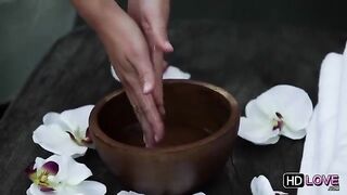 A friend gave me an erotic massage that I really liked