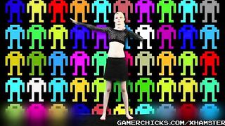 A sexy blonde girl is dancing on the strip in front of a crowd of men